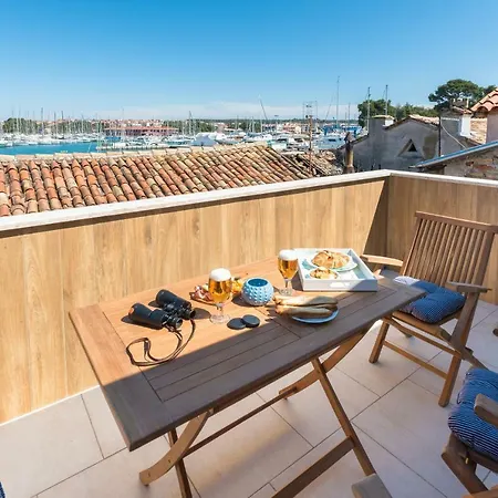 Skipper Apartment