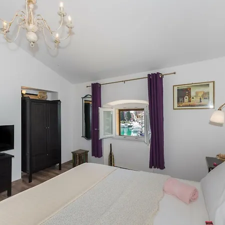 Skipper Novigrad Istria